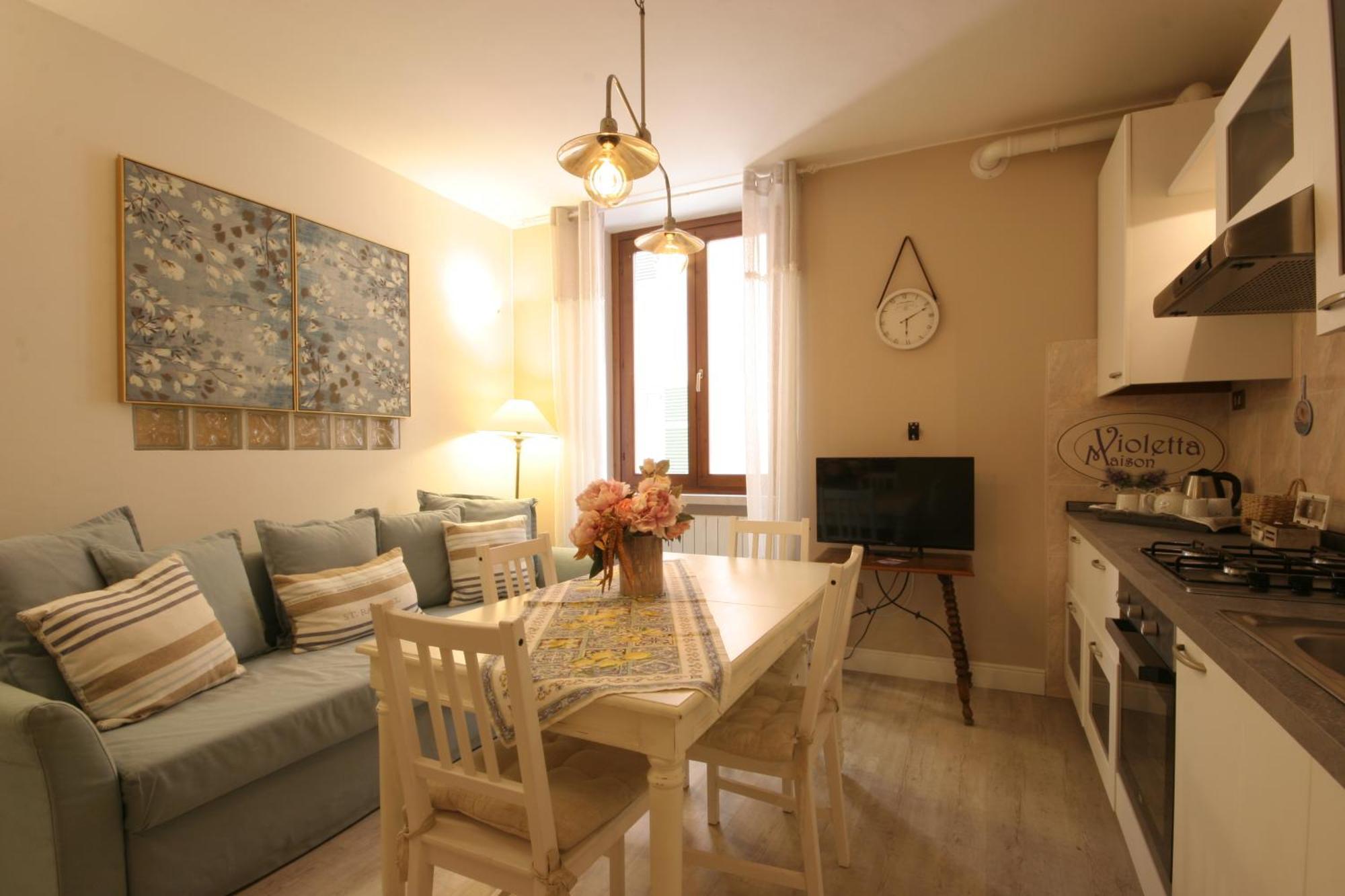 شقة Violetta Maison, Elegante E Romantica A Salo' المظهر الخارجي الصورة
